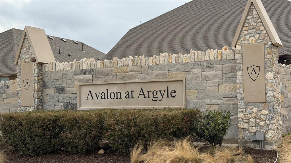1121 Knightsbridge Road Argyle, TX 76226 - Photo 5 of 7 View of community / neighborhood sign