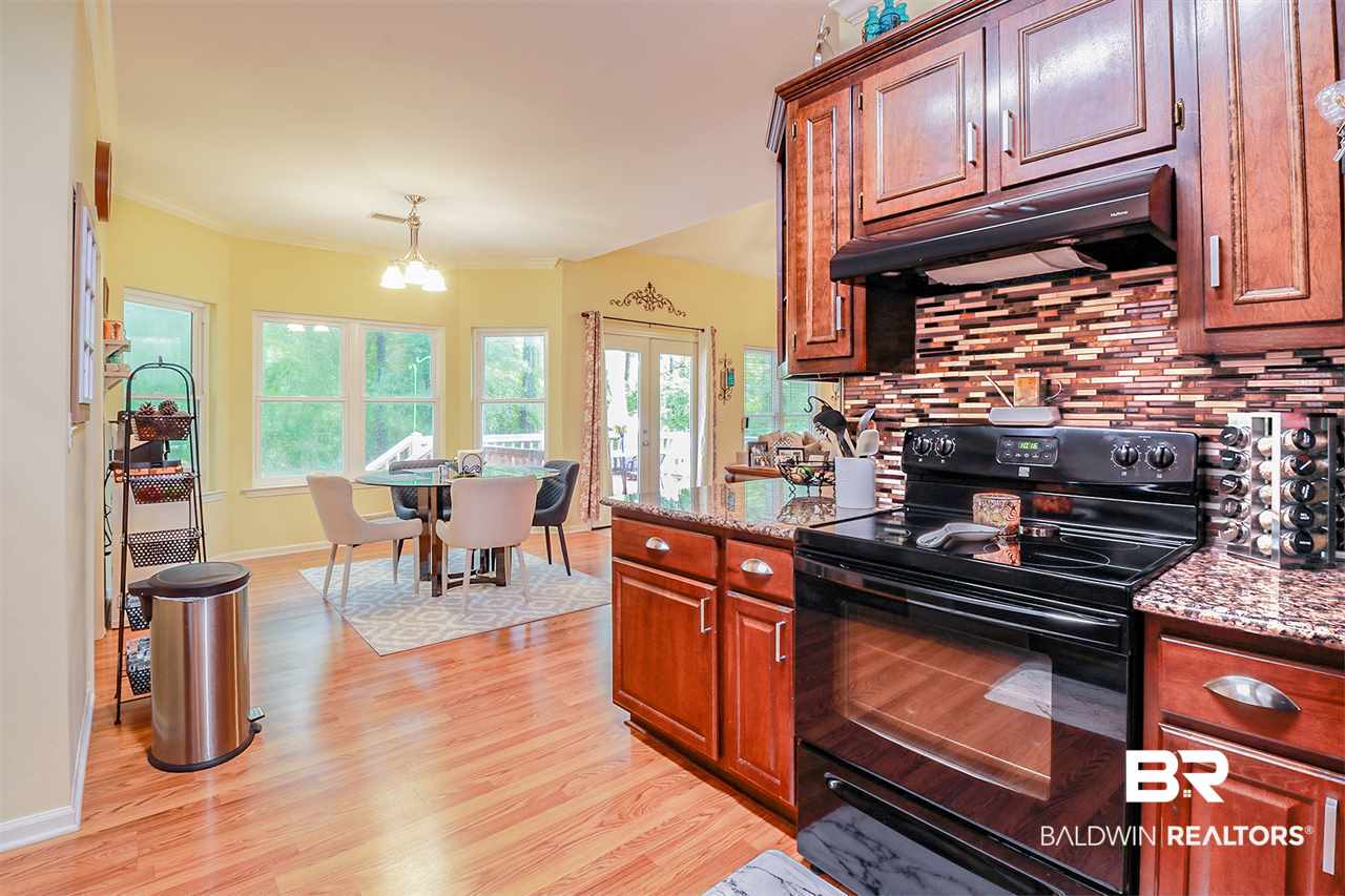 172 Lakeview Loop Daphne, AL 36526 - Photo 10 of 33