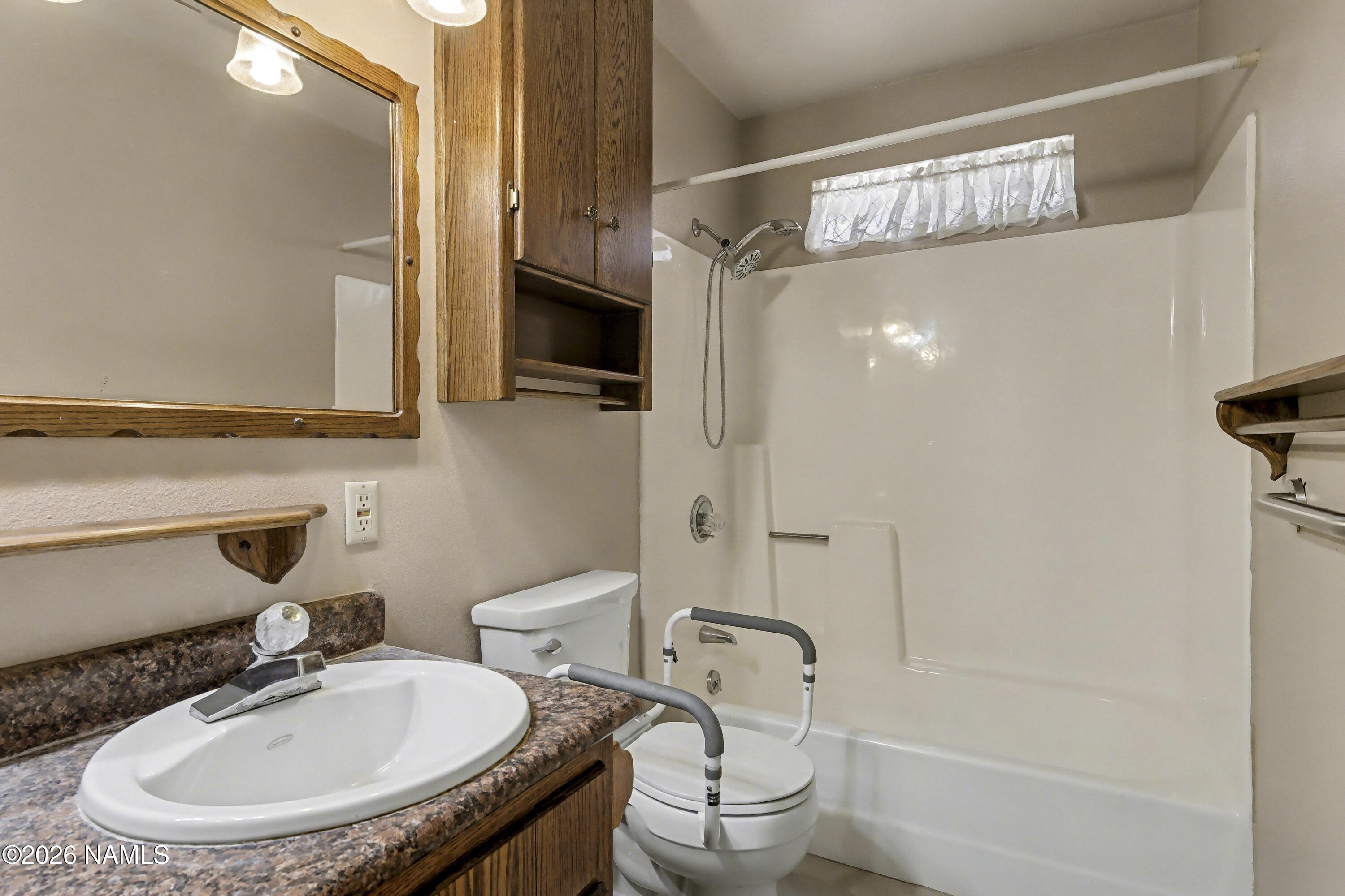 618 Comanche Street Flagstaff, AZ 86005 - Photo 15 of 34 Bath 1