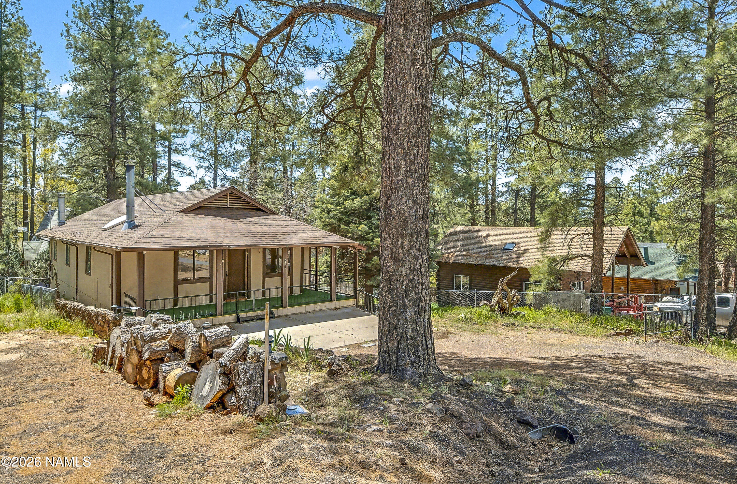 618 Comanche Street Flagstaff, AZ 86005 - Photo 2 of 34 Front of Home