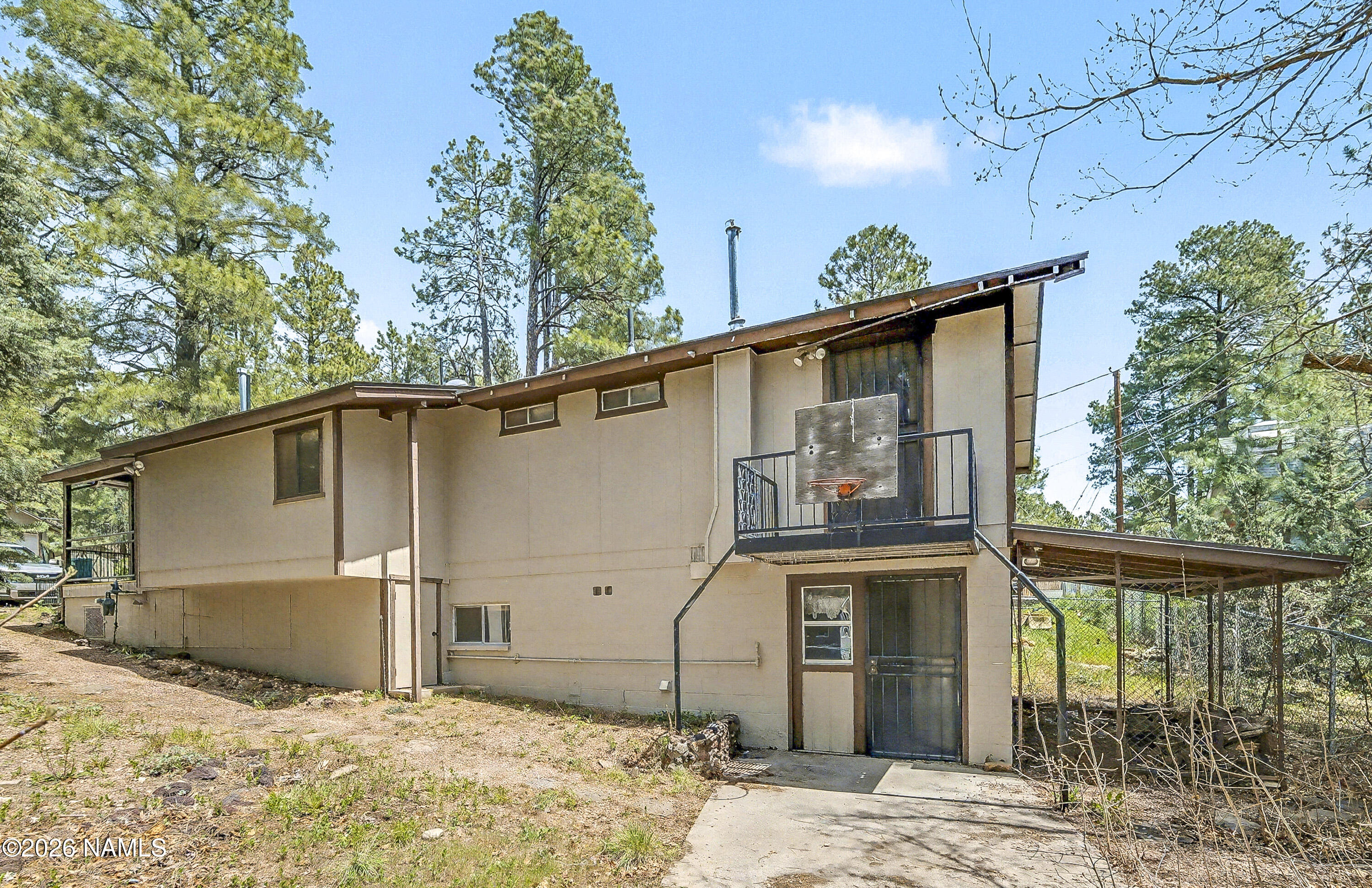 618 Comanche Street Flagstaff, AZ 86005 - Photo 33 of 34 Side of House