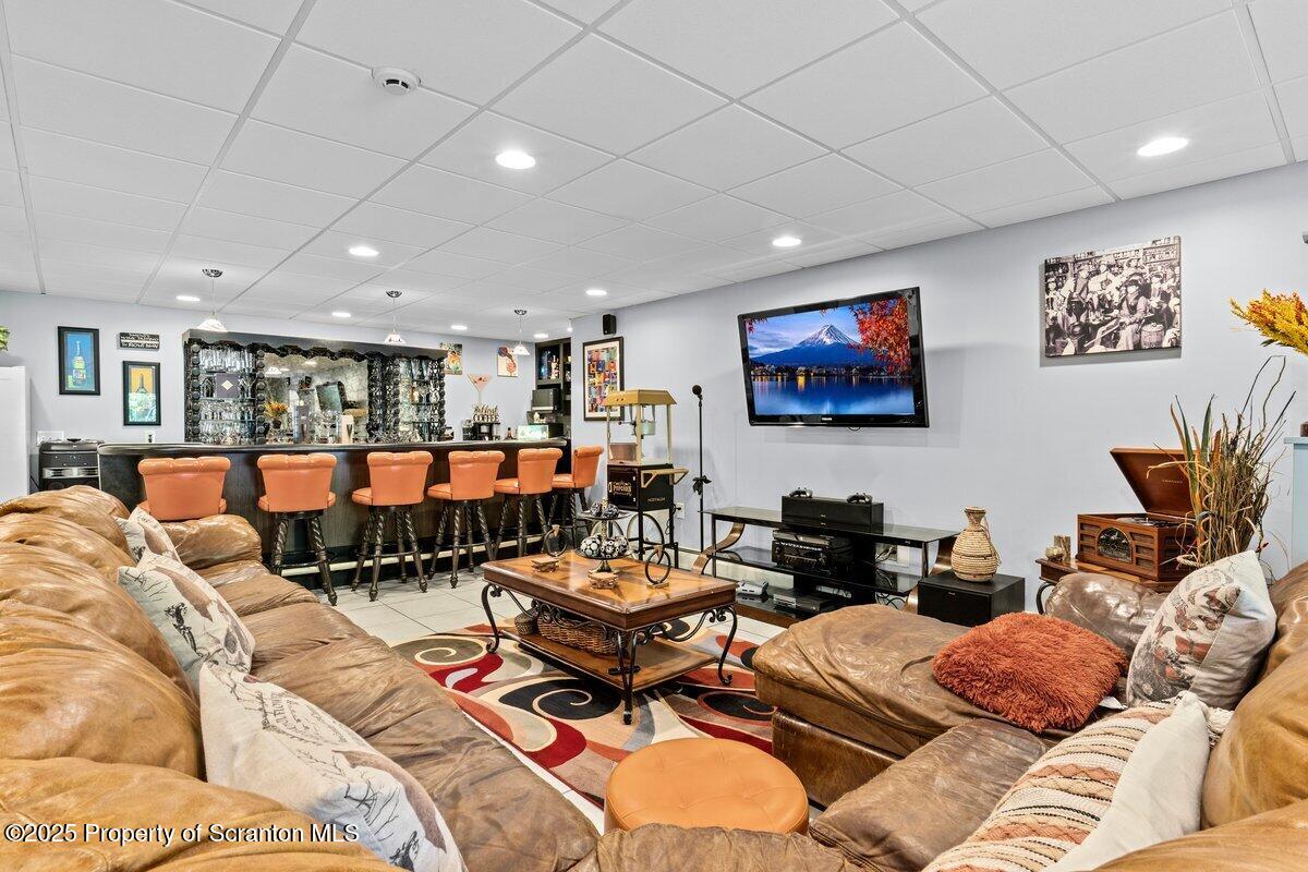 28 Ridgeview Drive Scranton, PA 18504 - Photo 48 of 55 a living room with furniture