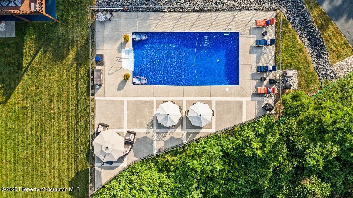 28 Ridgeview Drive Scranton, PA 18504 - Photo 9 of 55 DJI_20250812175332_0021_D