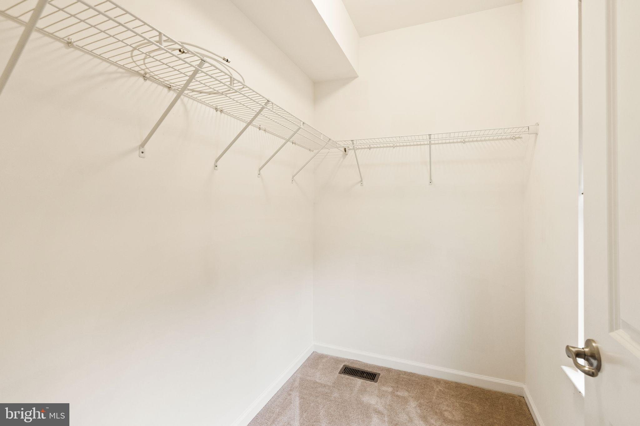 7542 Brunson Circle Gainesville, VA 20155 - Photo 27 of 33