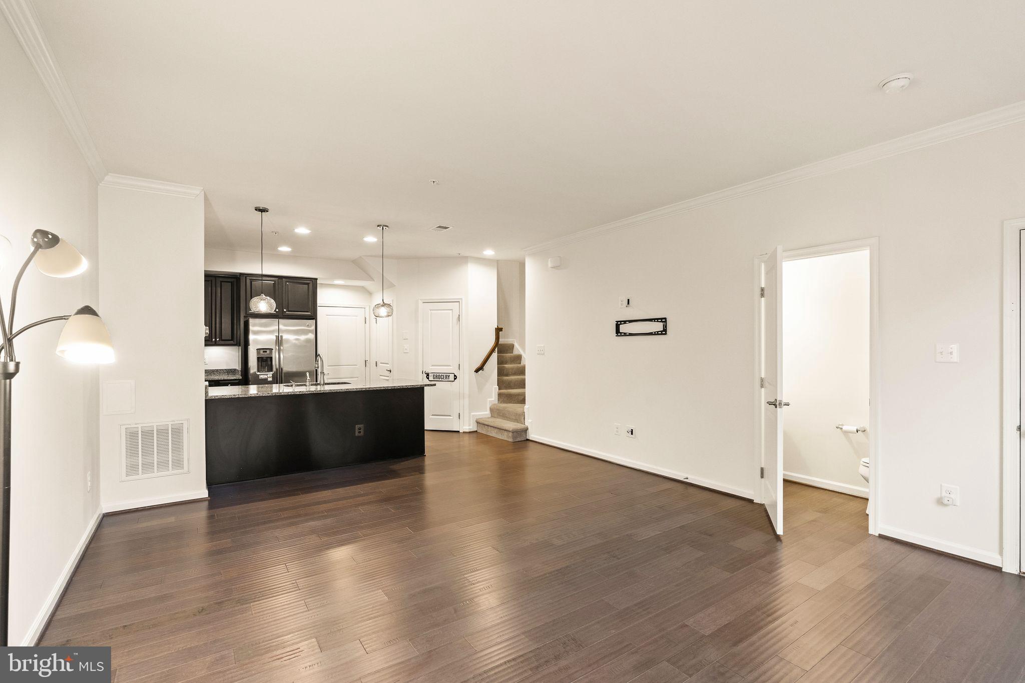 7542 Brunson Circle Gainesville, VA 20155 - Photo 5 of 33