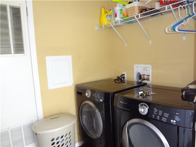 2515 Sweetwater Road, Unit 37 Spring Valley, CA 91977 - Photo 12 of 16 Laundry room