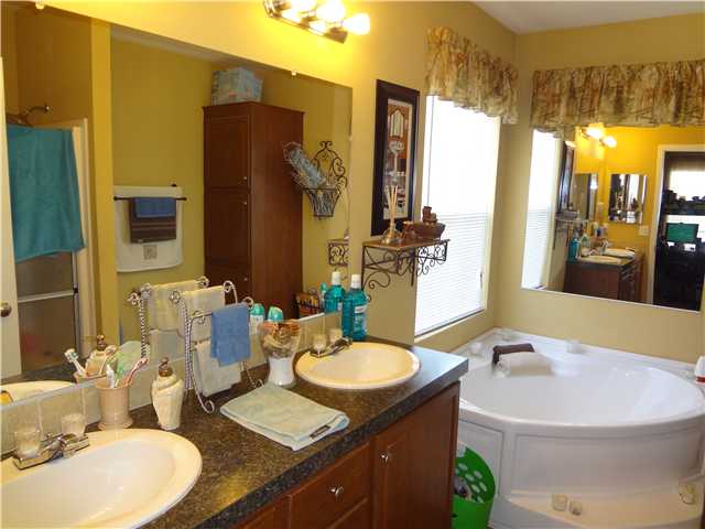 2515 Sweetwater Road, Unit 37 Spring Valley, CA 91977 - Photo 9 of 16 Deluxe Master Bath