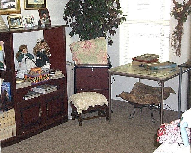 222 Ollis Road, Unit 7172 Cave Junction, OR 97523 - Photo 14 of 18 Sitting room off of master bedroom