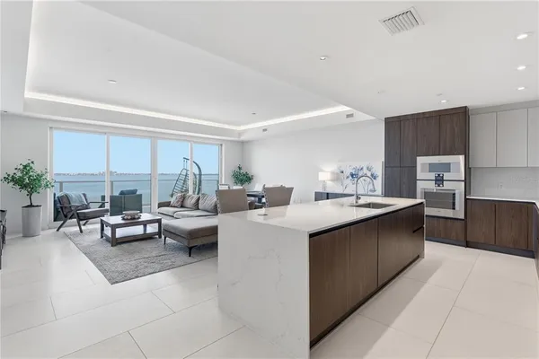 $1,350,000 | 1020 Sunset Point Road, Unit 505, Clearwater, FL 33755