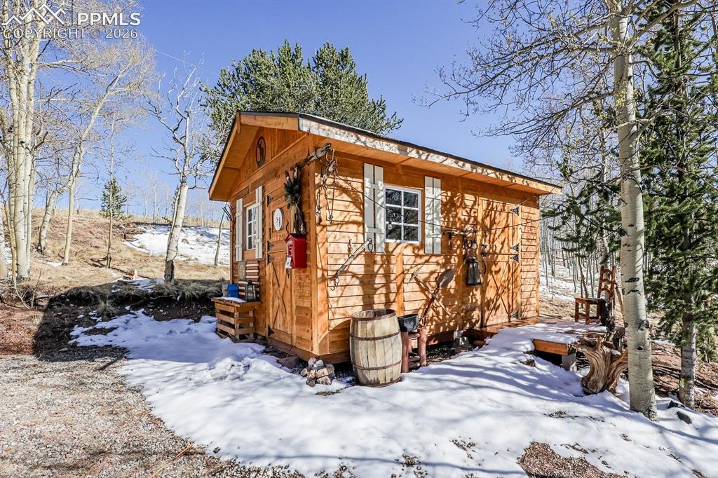 7260 Remington Road Como, CO 80432 - Photo 38 of 46 a backyard of a house with barbeque oven