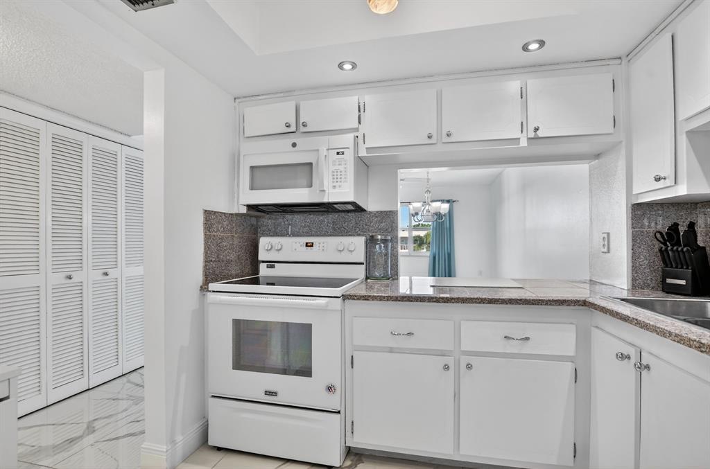 9872 Marina Boulevard, Unit 1433 Boca Raton, FL 33428 - Photo 13 of 40