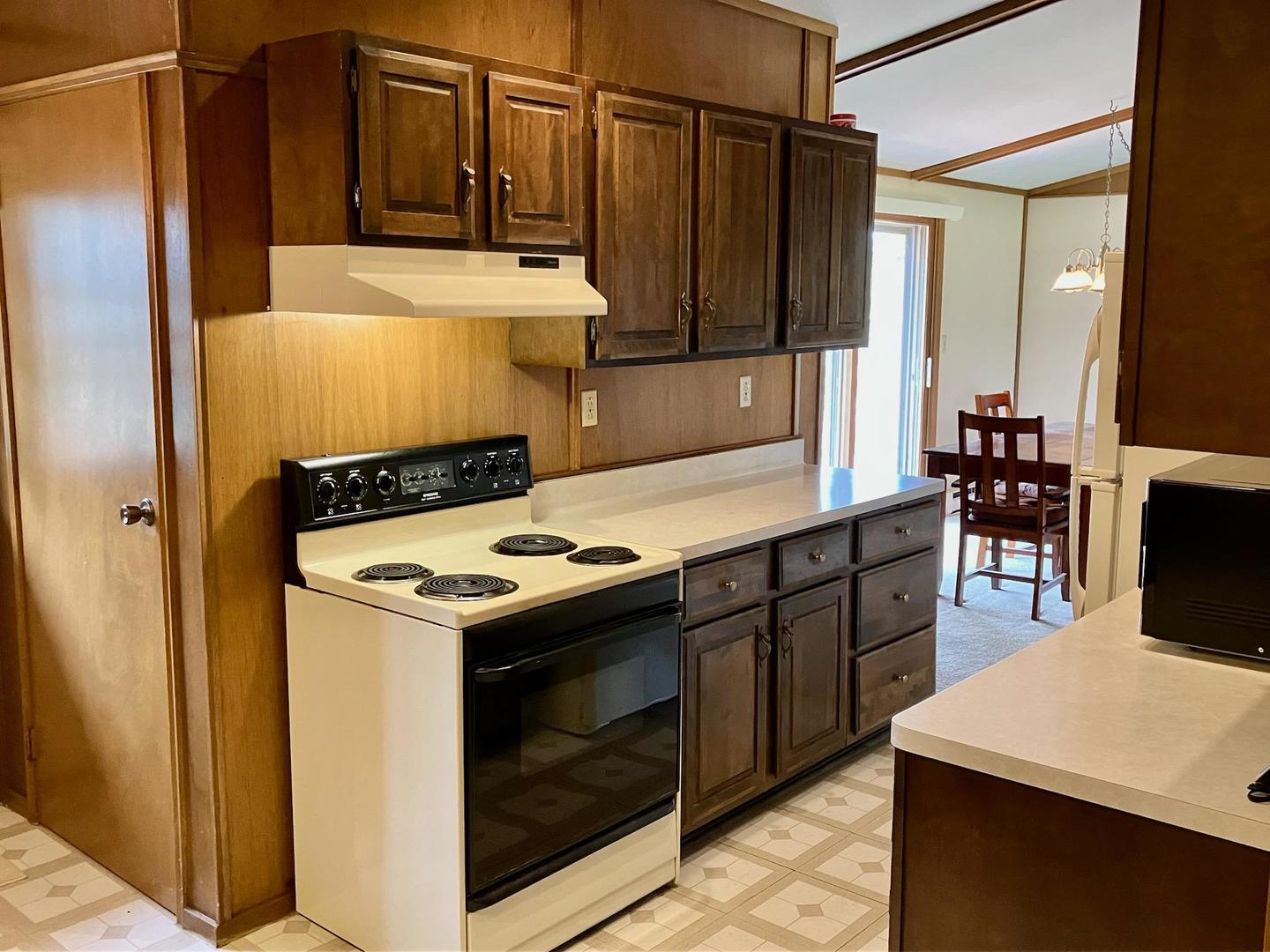 2396 Shaw Road West Brooklyn, IL 61378 - Photo 8 of 40 Gallery Image 8