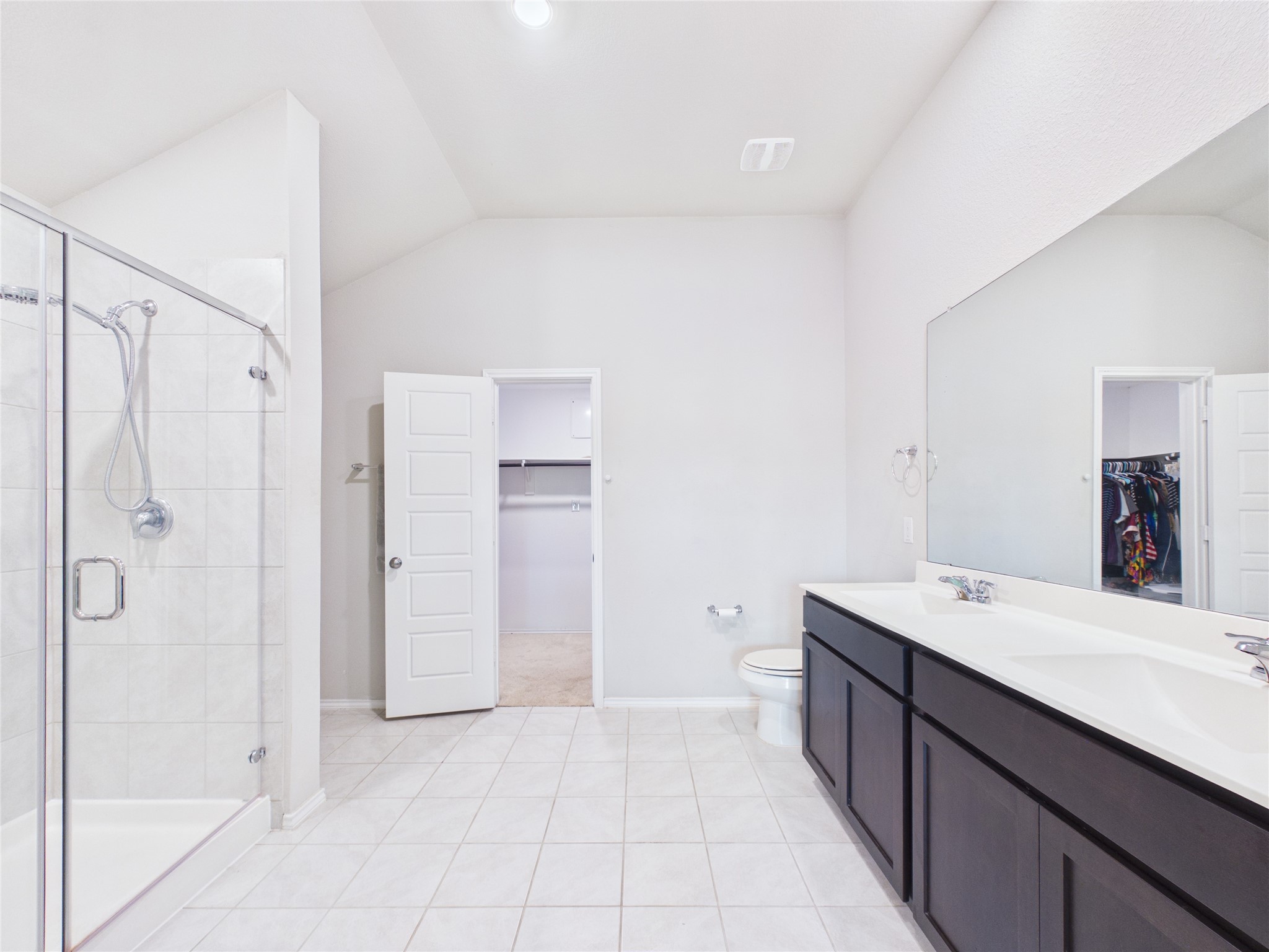 1237 Steed Bluff Drive Alvin, TX 77511 - Photo 23 of 50 Spacious primary bathroom with double sinks