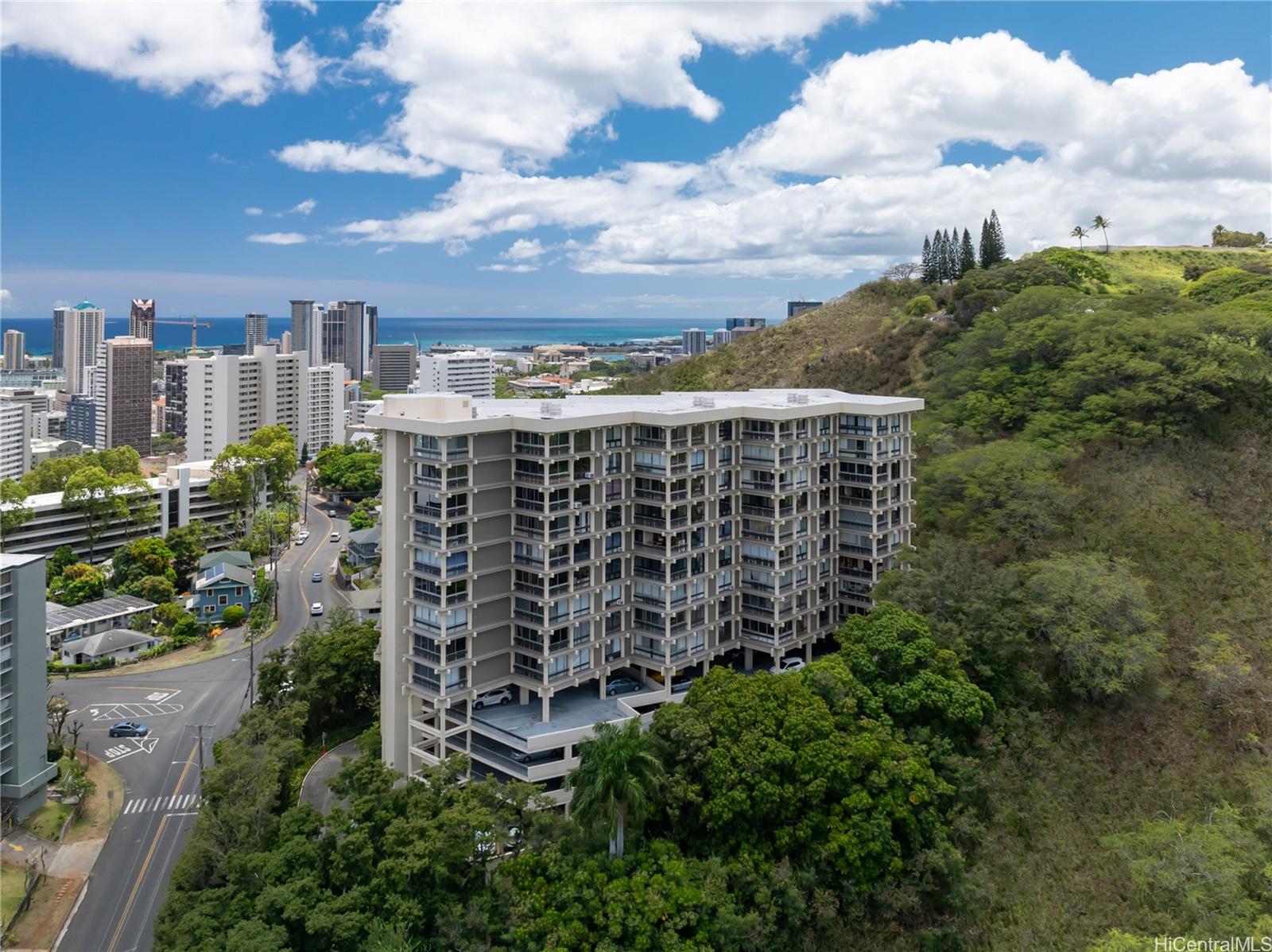 1022 Prospect Street, Unit 903E Honolulu, HI 96813 - Photo 23 of 25 a view of a city