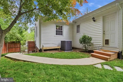 $1,265,000 | 6409 Old Dominion Drive, McLean, VA 22101