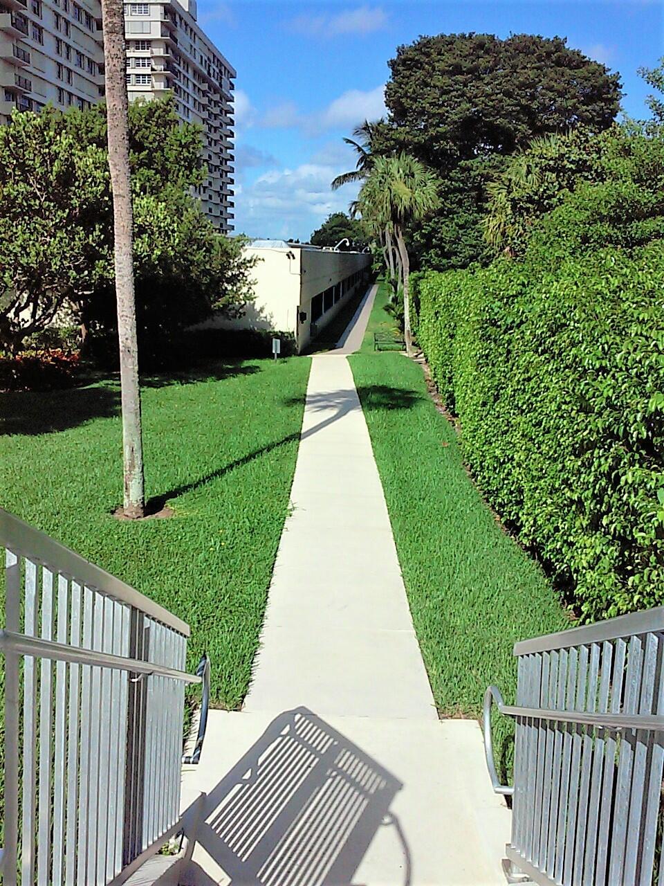 2121 North Ocean Boulevard Boca Raton, FL 33431 - Photo 47 of 54 beach access