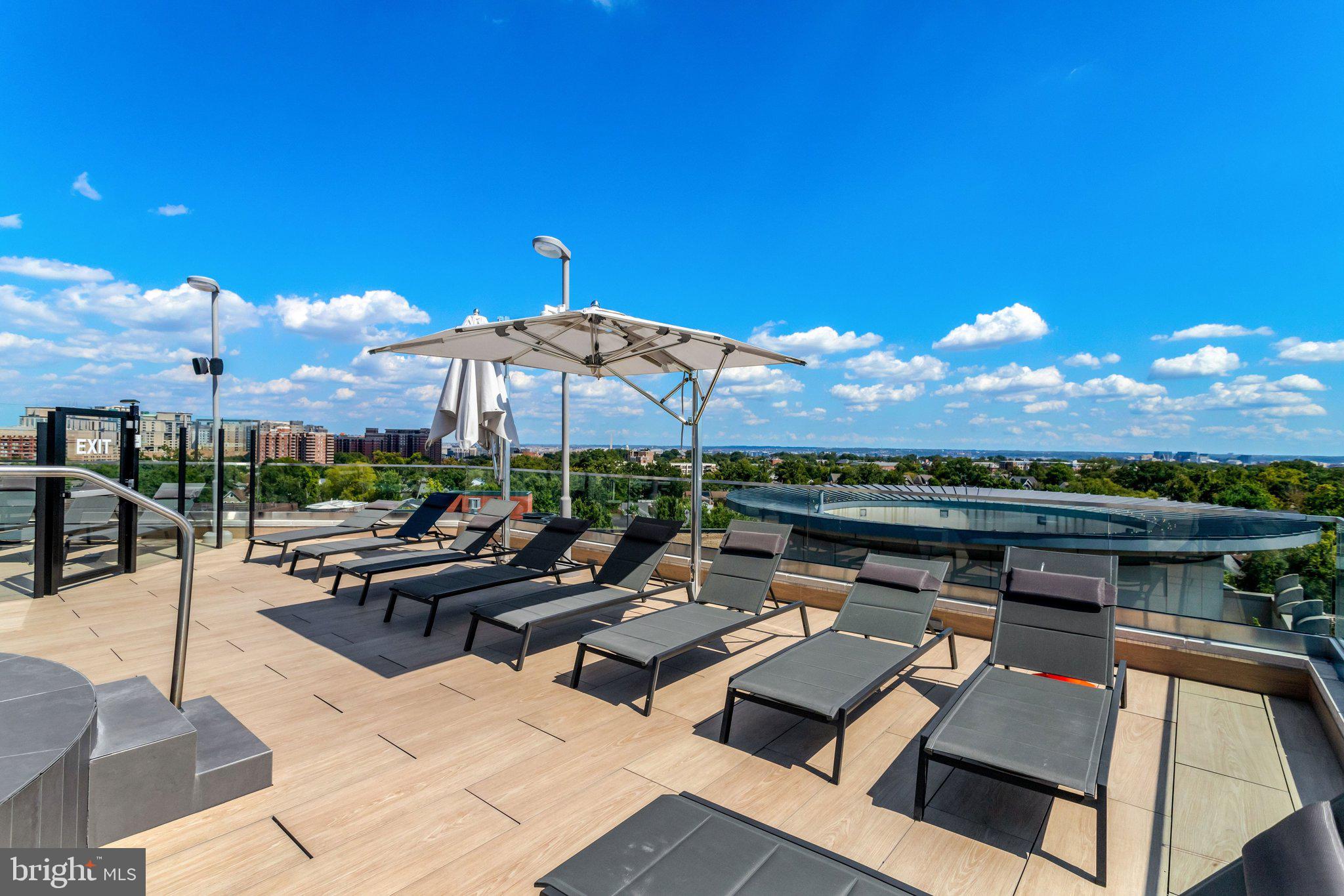 1021 North Garfield Street, Unit 315 Arlington, VA 22201 - Photo 30 of 43 Loads of deck chairs