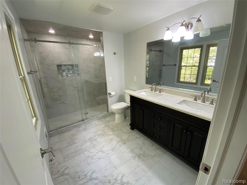 515 Plum Ridge Drive Rochester Hills, MI 48309 - Photo 30 of 46