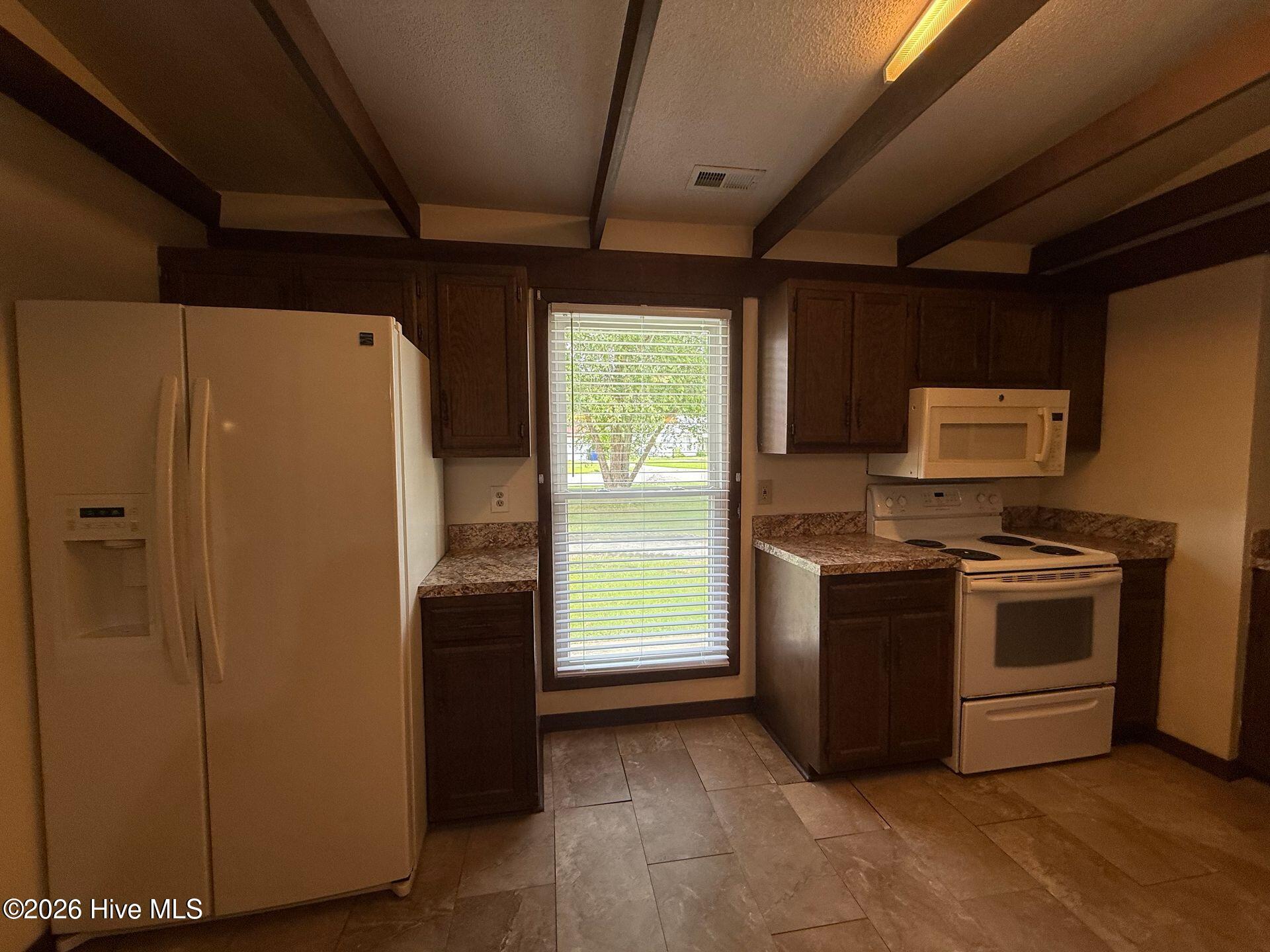 804 Brynn Marr Road Jacksonville, NC 28546 - Photo 3 of 12