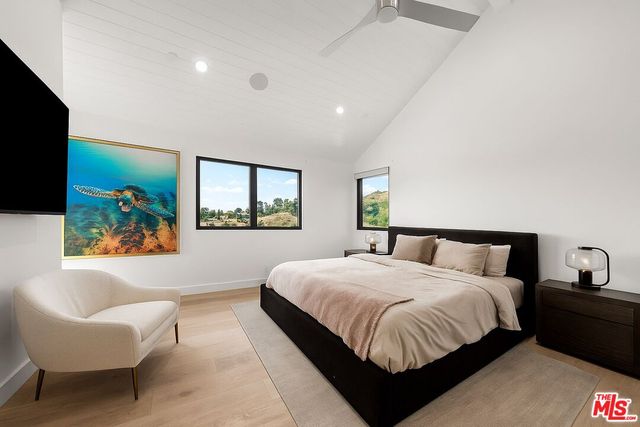 $10,000,000 | 3140 Coldwater Canyon Avenue, Studio City, CA 91604