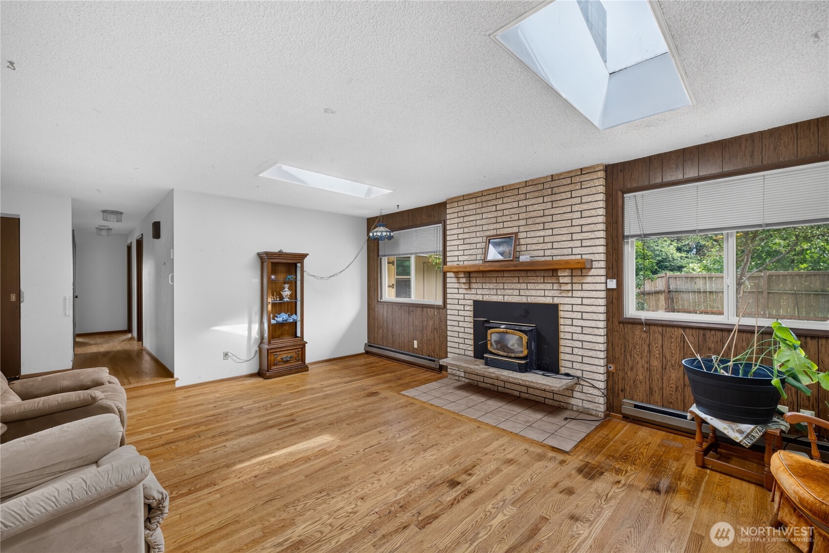 2452 Williams Road Oak Harbor, WA 98277 - Photo 8 of 35