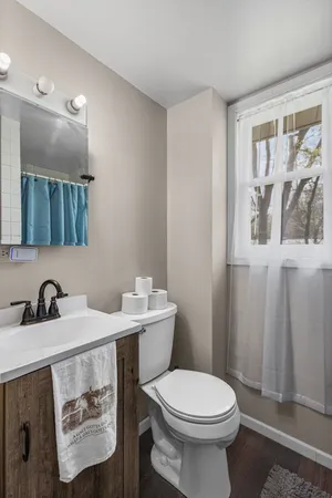 $385,000 | 603 West Main Street, Cary, IL 60013