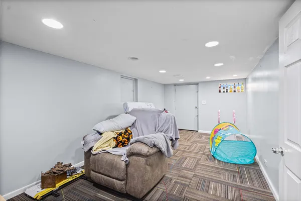 $385,000 | 603 West Main Street, Cary, IL 60013