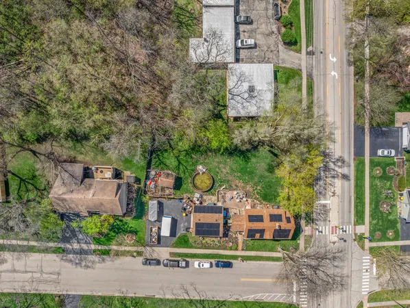$385,000 | 603 West Main Street, Cary, IL 60013