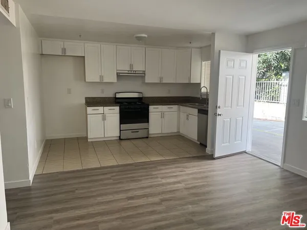 $2,550 | 6640 Irvine Avenue, Unit 6, North Hollywood, CA 91606