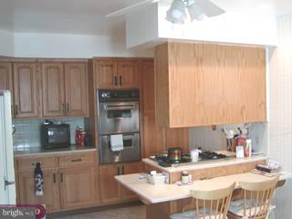 421 Hillside Road Ridley Park, PA 19078 - Photo 3 of 4