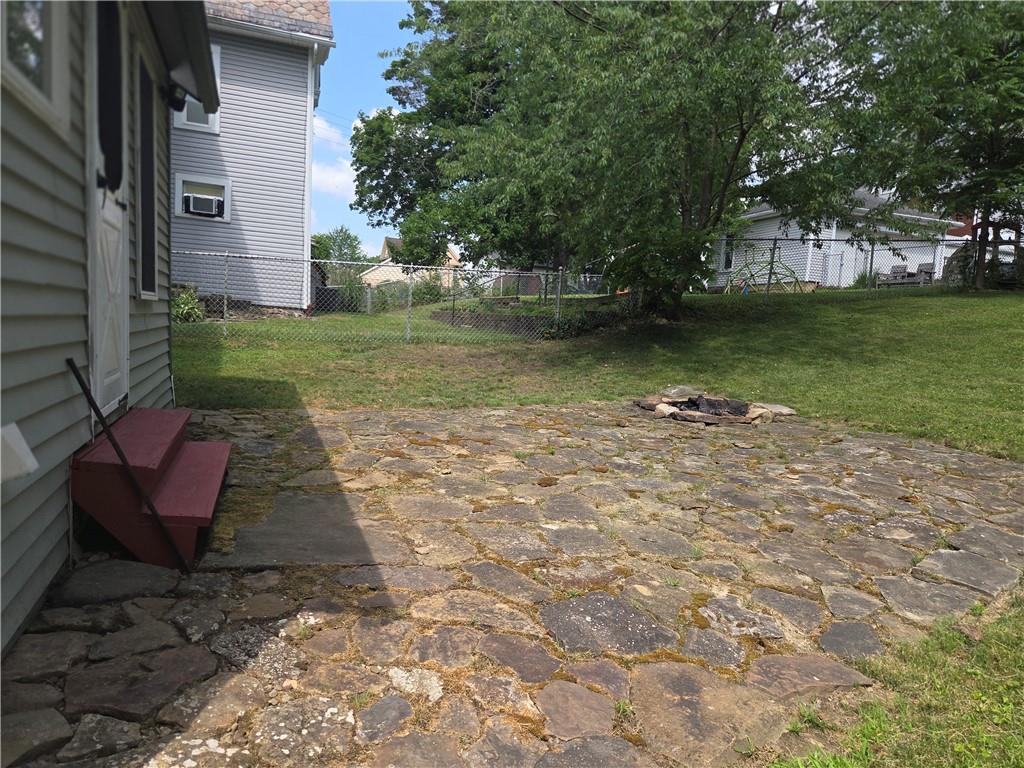 534 East Pearl Street Butler, PA 16001 - Photo 32 of 36