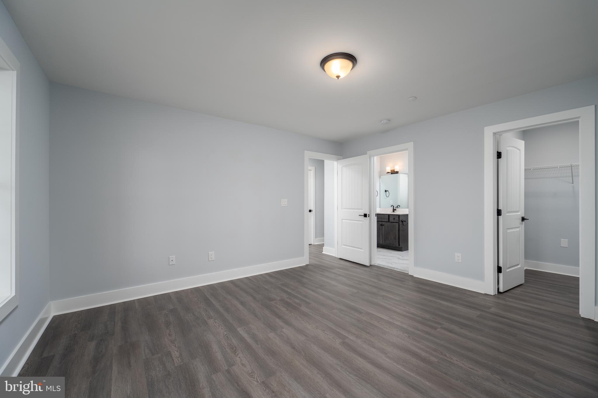 9823 Golf Course Road, Unit 25 Ocean City, MD 21842 - Photo 13 of 44 1st Floor Master Suite