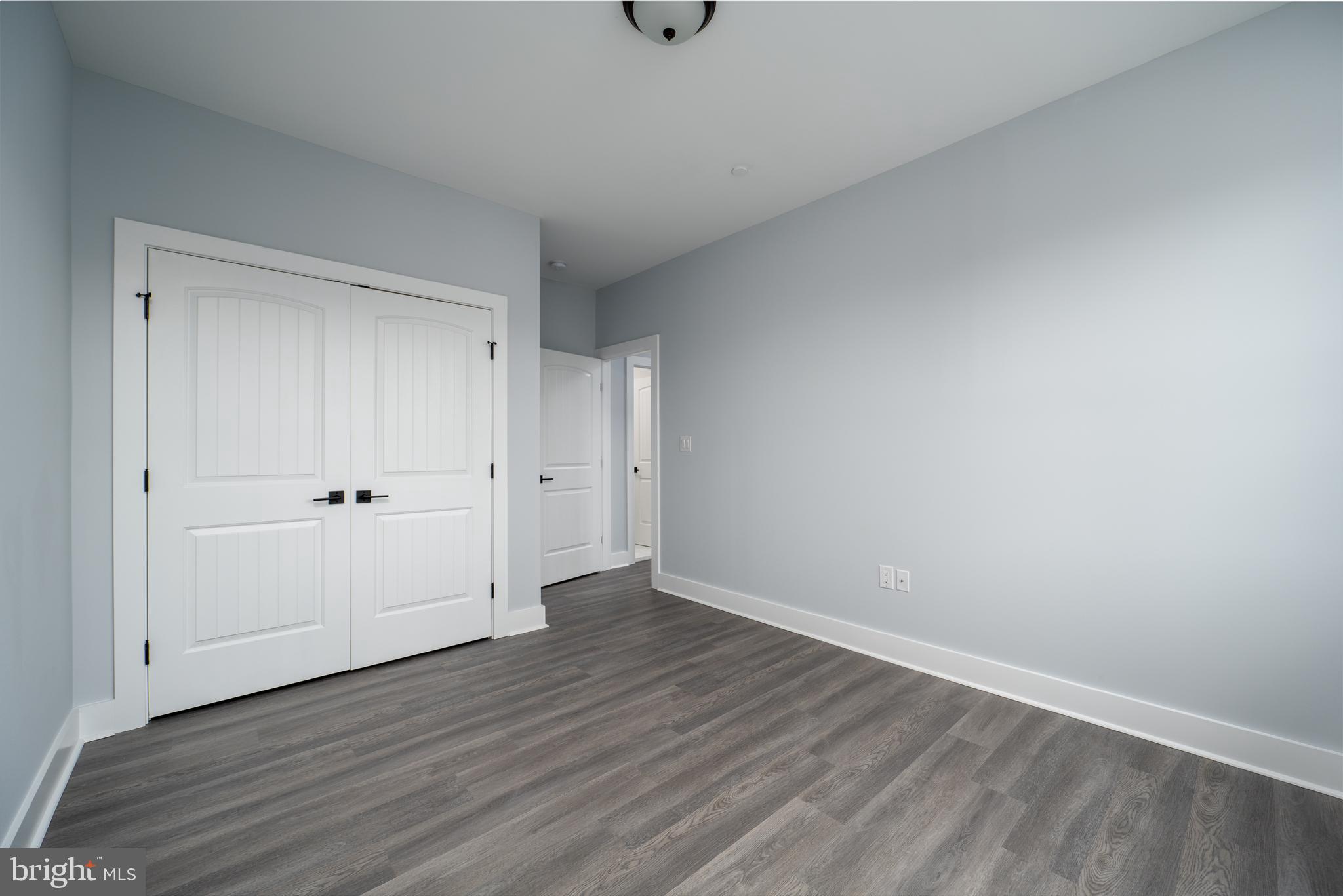 9823 Golf Course Road, Unit 25 Ocean City, MD 21842 - Photo 14 of 44 1st Floor master Suite
