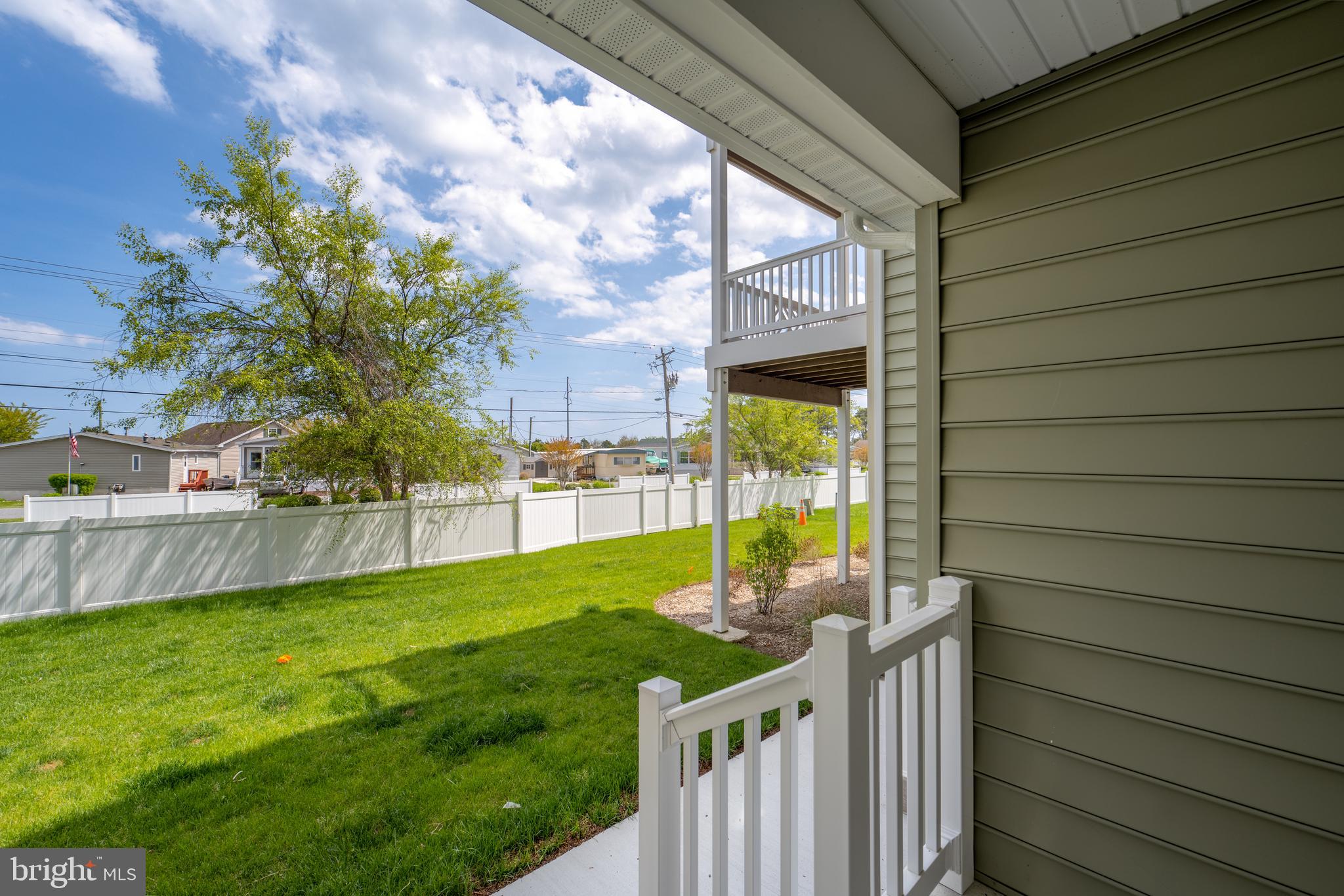 9823 Golf Course Road, Unit 25 Ocean City, MD 21842 - Photo 17 of 44 1st Level Front Entry
