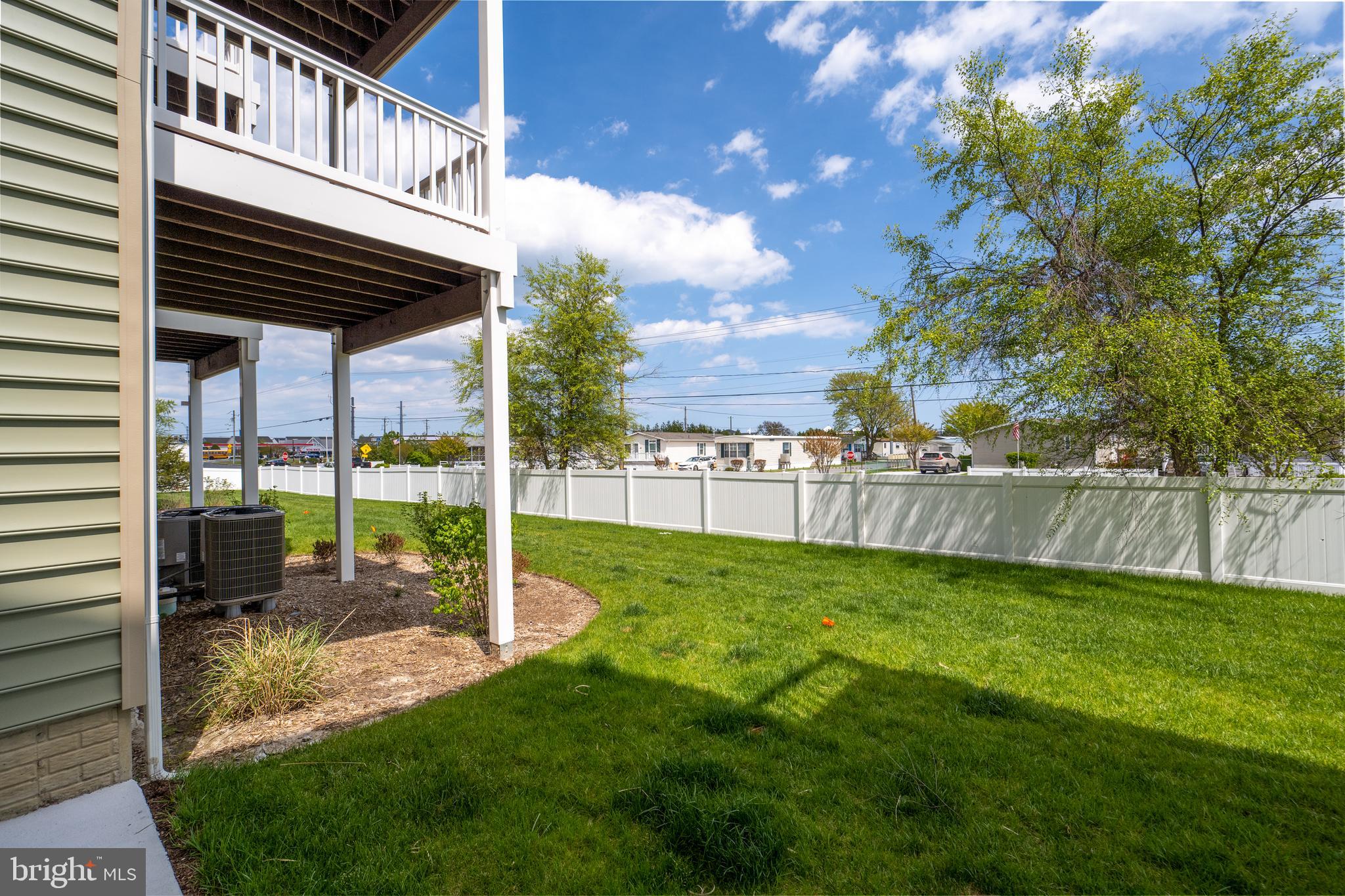 9823 Golf Course Road, Unit 25 Ocean City, MD 21842 - Photo 18 of 44 1st Level outdoor view