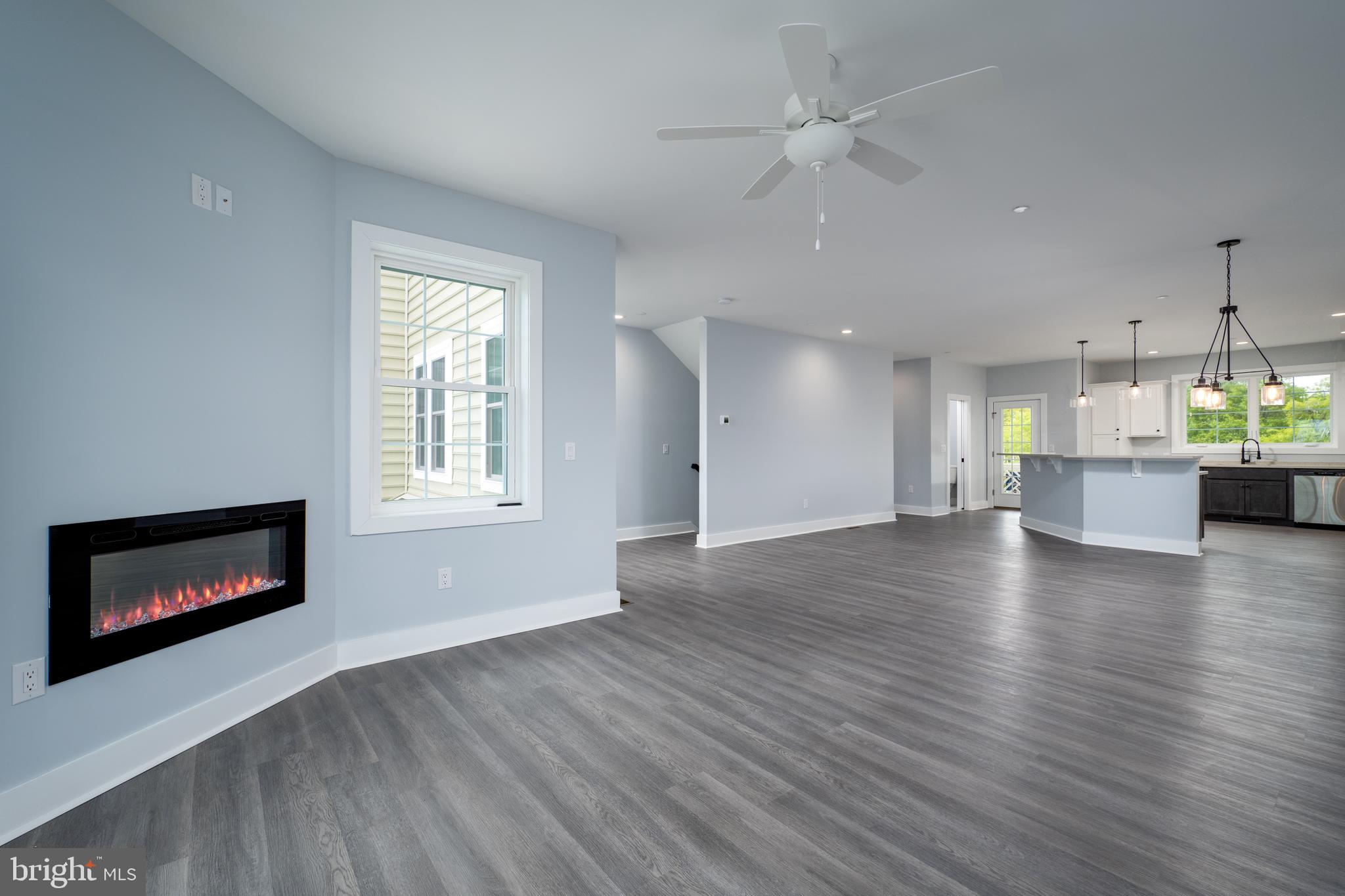 9823 Golf Course Road, Unit 25 Ocean City, MD 21842 - Photo 21 of 44 2nd Floor Living/Dining Area
