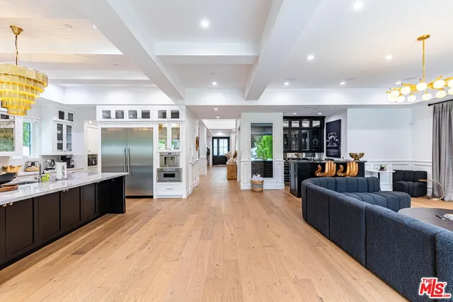 a view of entryway and hall