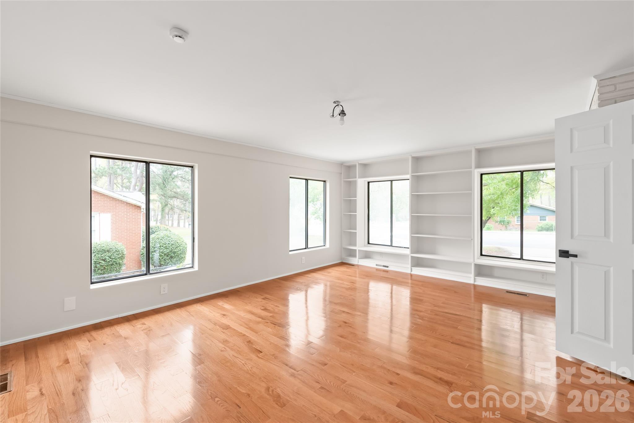 7537 Monroe Road Charlotte, NC 28212 - Photo 13 of 37
