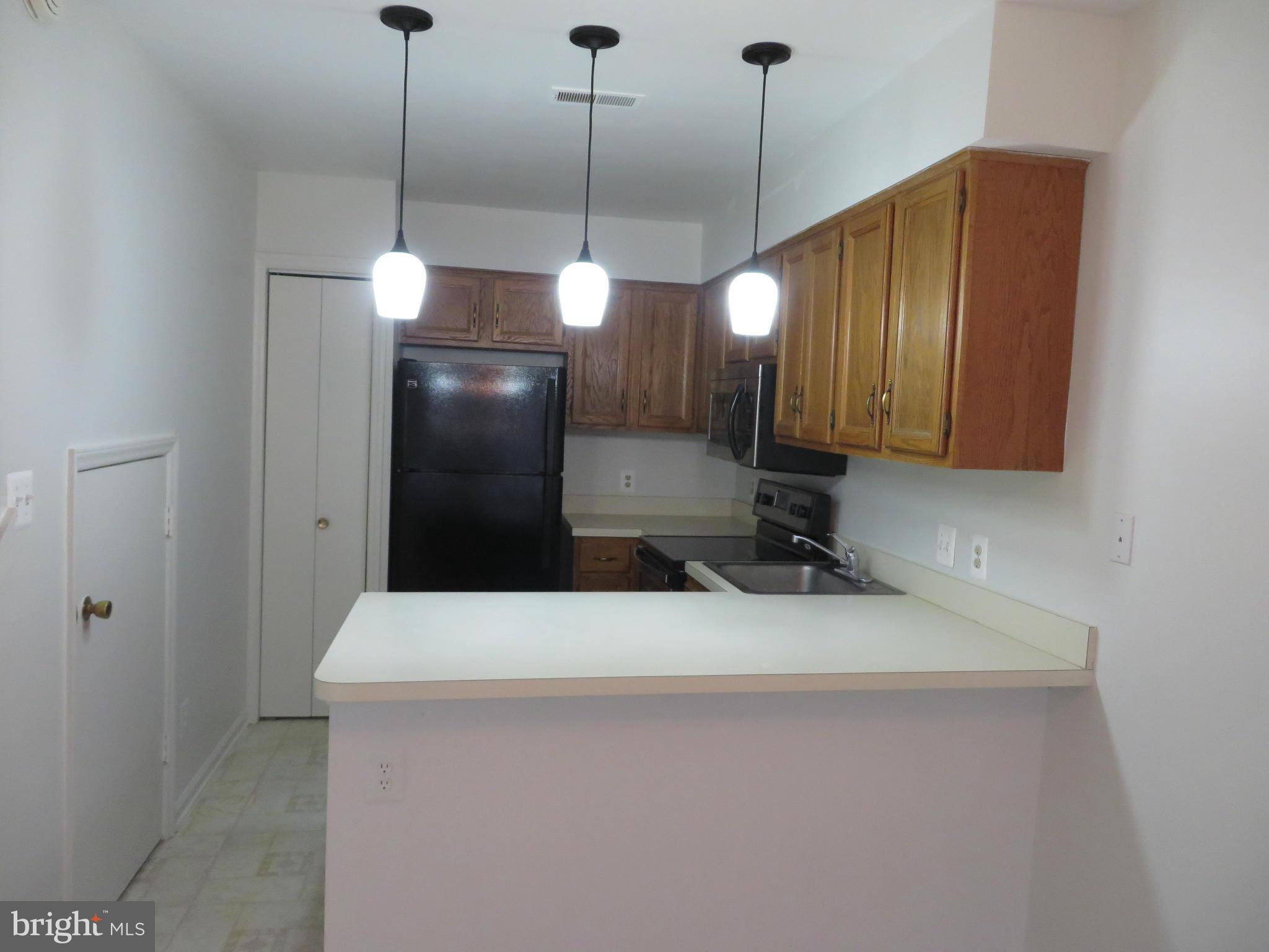 6013 Sunset Ridge Court Centreville, VA 20121 - Photo 2 of 7 Kitchen