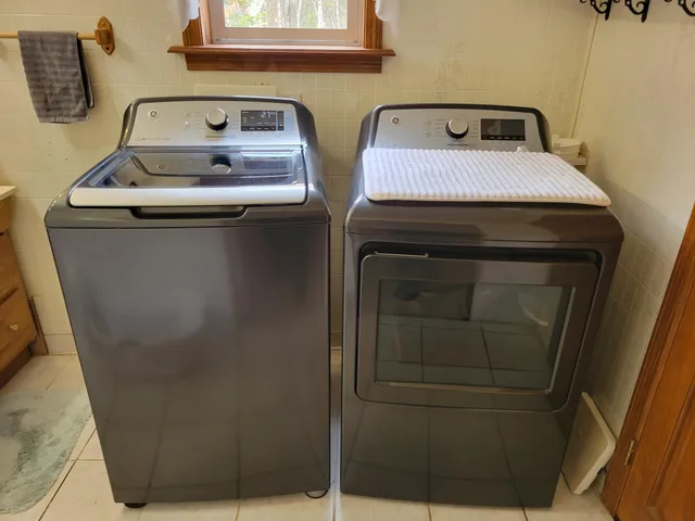 $325,000 | 46-48 Overfar Way, Hermon, ME 04401