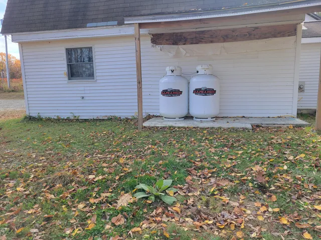 $325,000 | 46-48 Overfar Way, Hermon, ME 04401