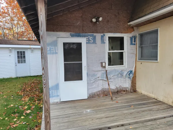 $249,000 | 46-48 Overfar Way, Hermon, ME 04401