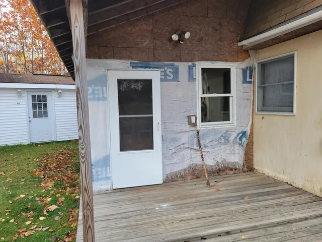 $325,000 | 46-48 Overfar Way, Hermon, ME 04401