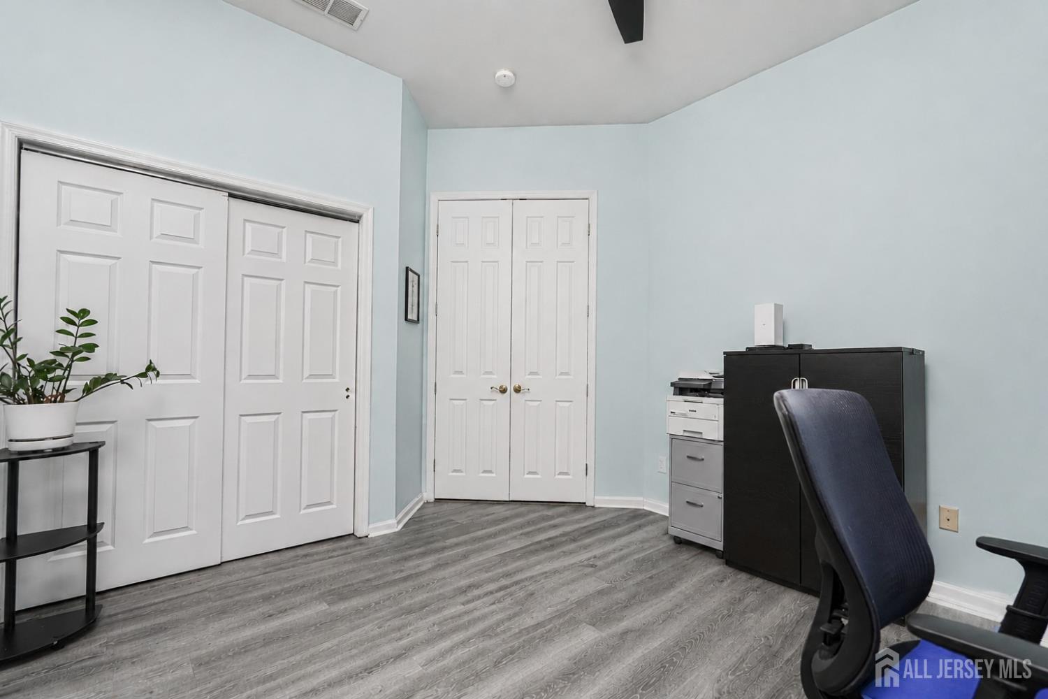 93 Sand Hills Road Kendall Park, NJ 08824 - Photo 24 of 31