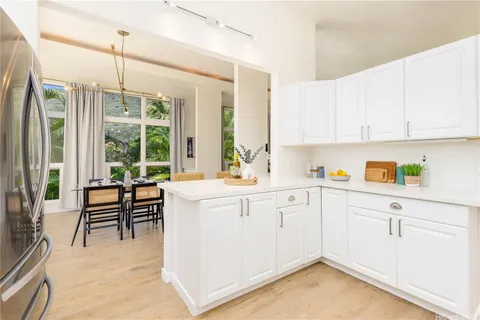 $1,390,000 | 1455 Kalanikai Place, Unit 40, Honolulu, HI 96821