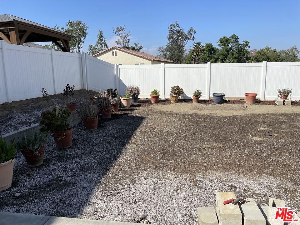 11785 Connell Road Riverside, CA 92505 - Photo 29 of 39 a view of a terrace with chairs