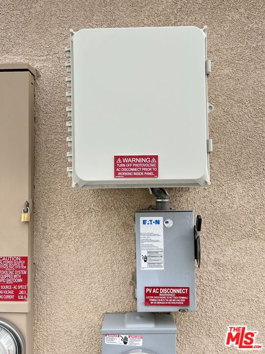 11785 Connell Road Riverside, CA 92505 - Photo 32 of 39 a sign that is on a wall