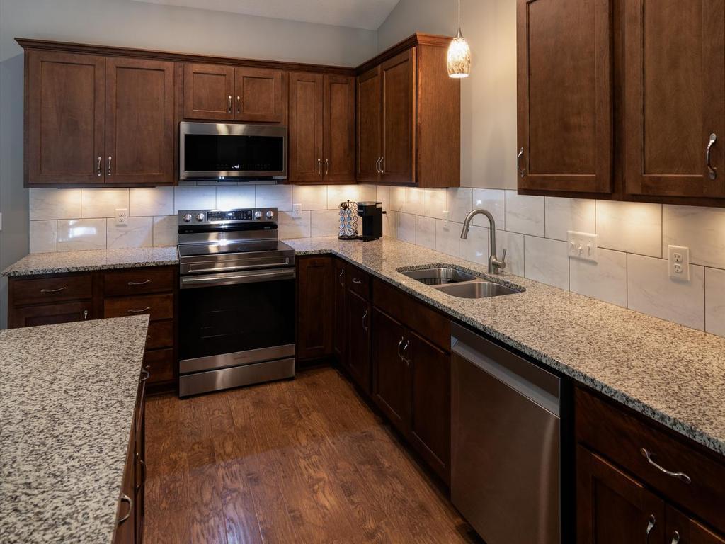 304 Tanager Road Mankato, MN 56001 - Photo 9 of 24 Gallery Image 9