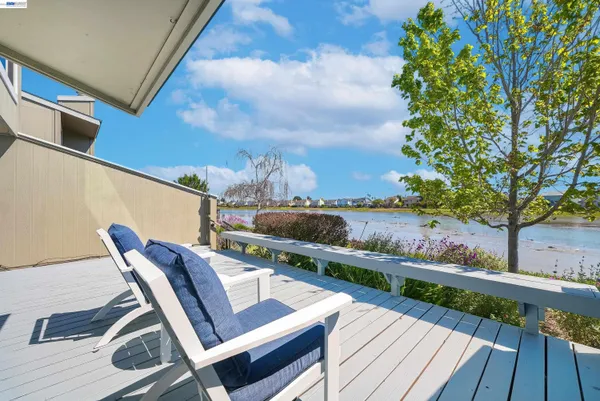 $1,390,000 | 3325 Kimberly Way, San Mateo, CA 94403