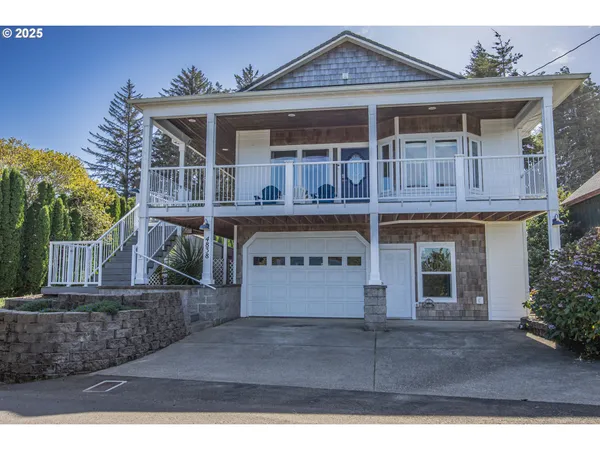 $925,000 | 4838 Lake Boulevard, Westlake, OR 97493